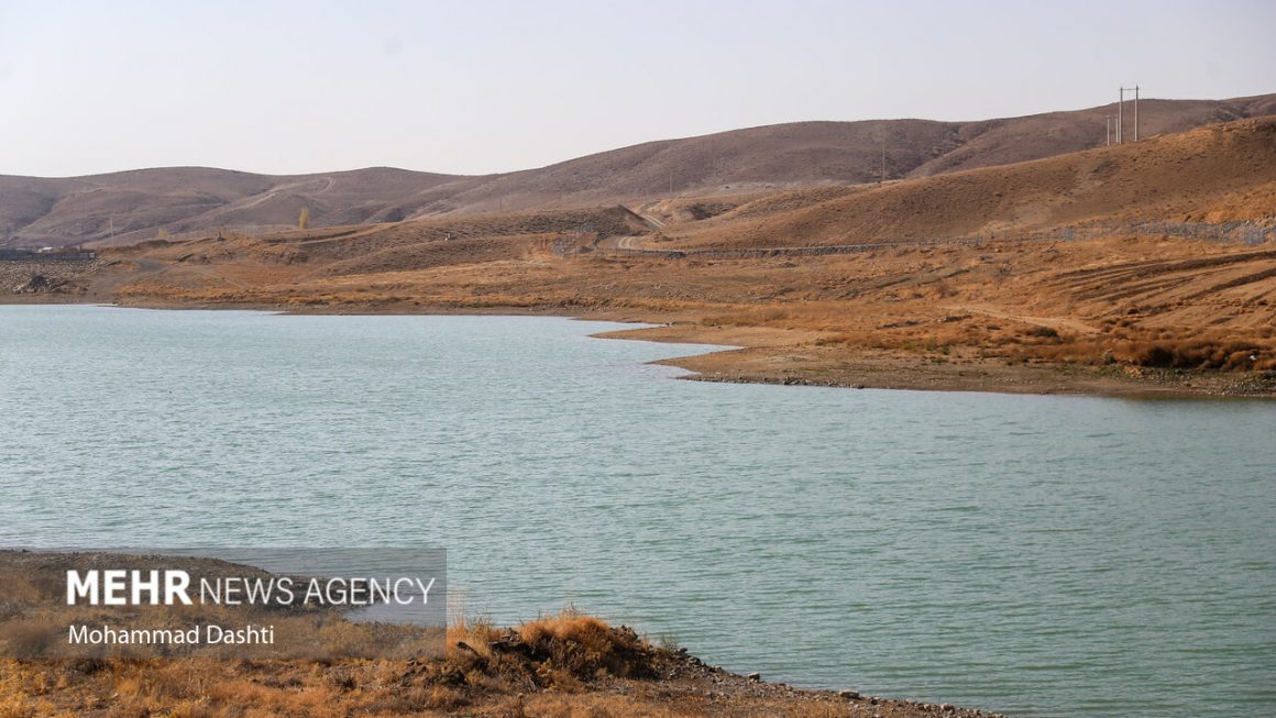 calm nature path (foto: Mohammad Dashti / CC BY 4.0, Wikimedia Commons)